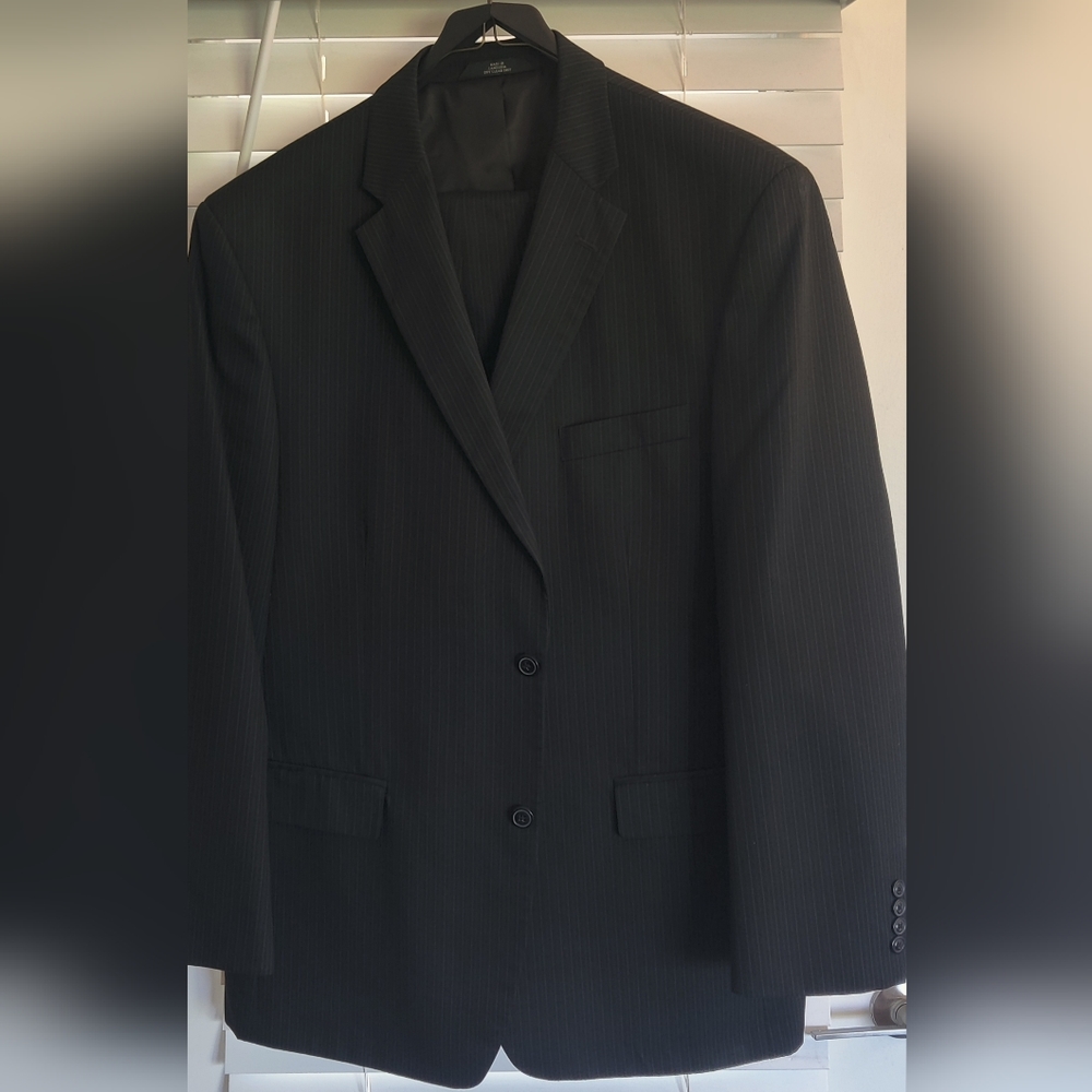 Black, Pin stripe, Size 46R Haggar Suit (Jacket & Pants)